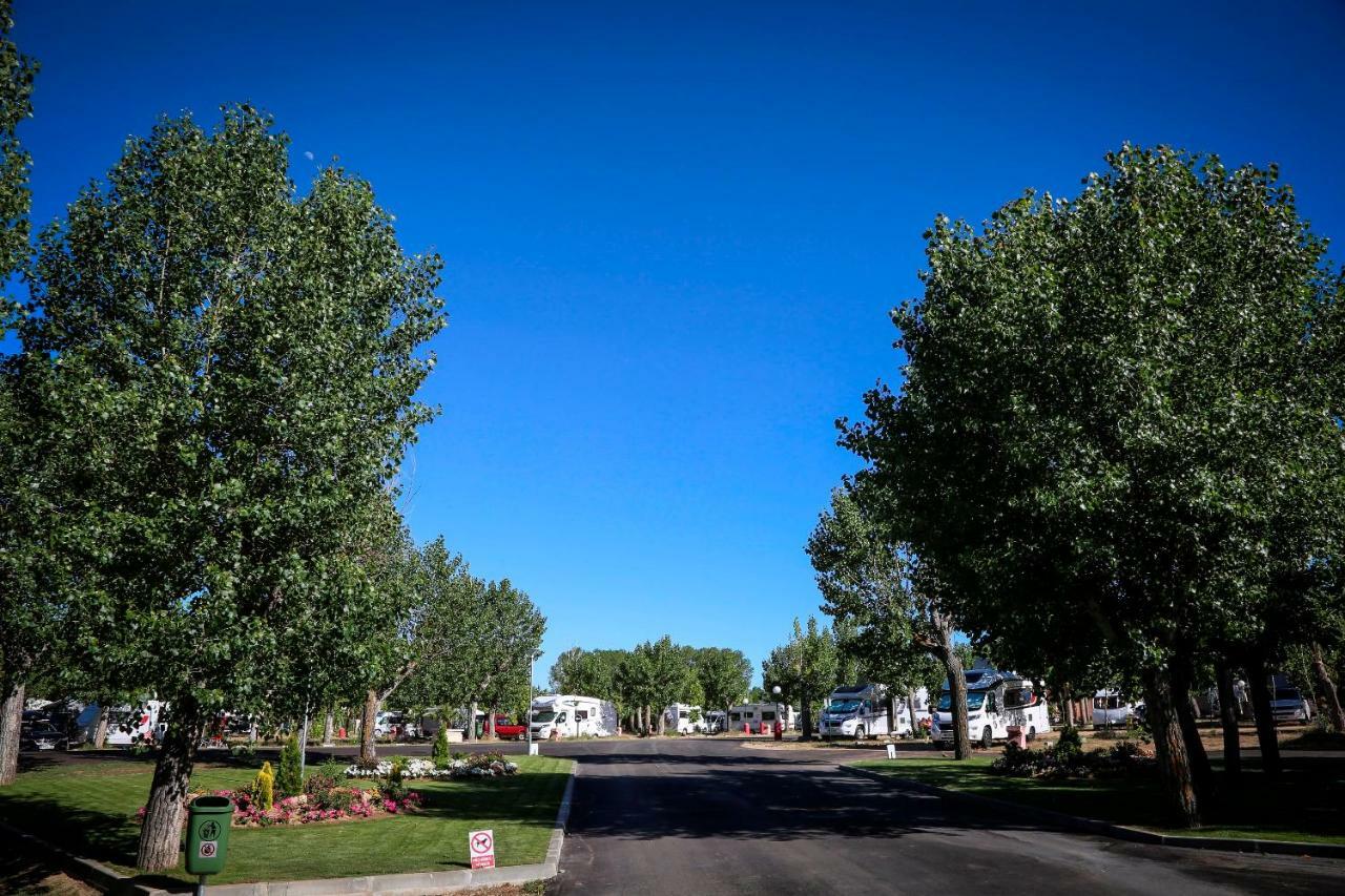 Y Mobil Homes Regio Campsite 2*